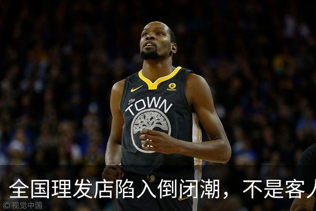 全国理发店陷入倒闭潮，不是客人不去了，而是自己把自己给搞垮了